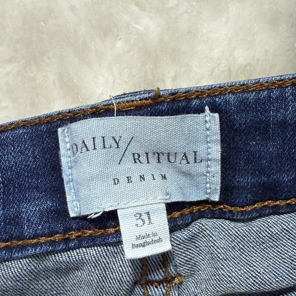 Daily Ritual Girlfriend Cropped Jeans 31 - Picture 7 of 7